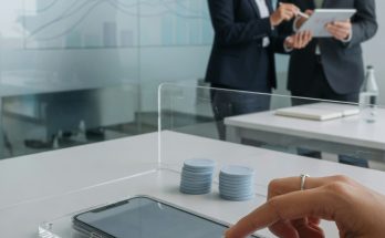Verantwortungsvolles Spielen: Spieler setzt Limits, Experten überwachen Prävention, Regulierung, transparente Tools.